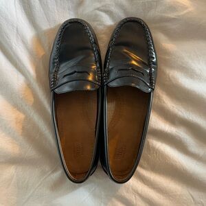 G.H. Bass Black Whitney Weejuns Loafers Size 9M